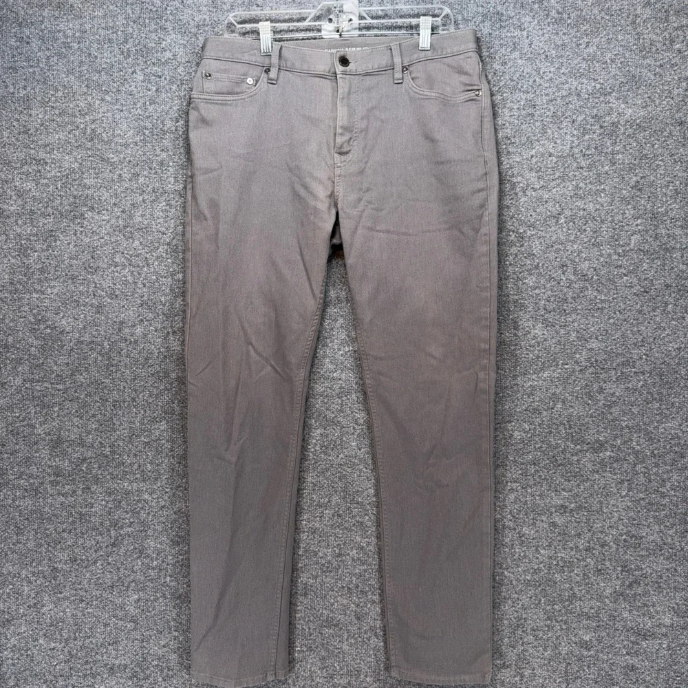 Banana Republic Traveler Pants Mens 33x32 Gray Slim Fit Stretch Chino Casual